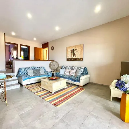 Wonderful With Private Pool, Wifi, Gym And Barbecue In South Tenerife 아데제