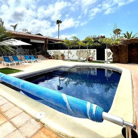 Wonderful With Private Pool, Wifi, Gym And Barbecue In South Tenerife 빌라 아데제