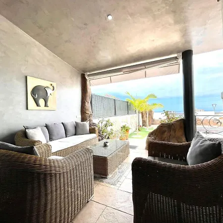 Wonderful With Private Pool, Wifi, Gym And Barbecue In South Tenerife וילה