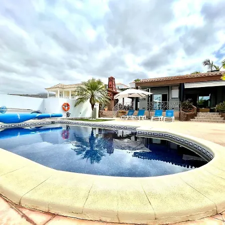 Wonderful With Private Pool, Wifi, Gym And Barbecue In South Tenerife וילה