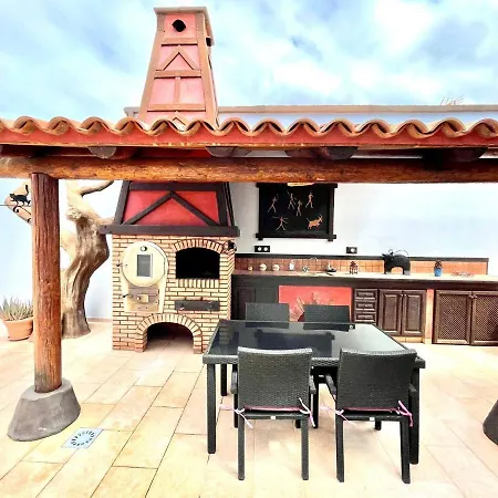 Wonderful With Private Pool, Wifi, Gym And Barbecue In South Tenerife אדחה